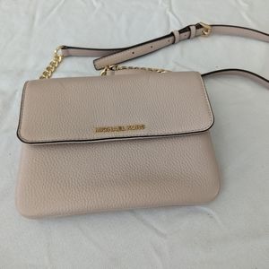 Micheal kors crossbody purse
